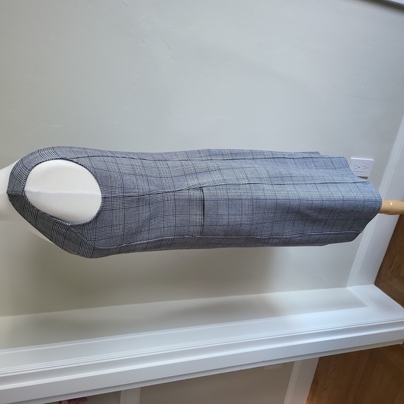 Super Cute Argent Dress - Picture 5 of 11